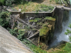 2045_Presa_de_la_Pena_Huesca_Spain.jpg